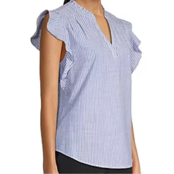 Liz Claiborne Women's Blue and Whote Flutter Sleeve Blouse EUC Size - Medium - Picture 2 of 4